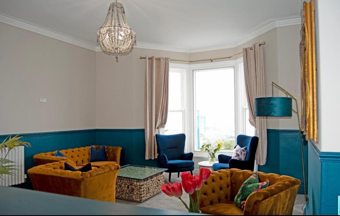 Hotel No5, Beachfront With Free Private Car Park Llandudno Exteriér fotografie