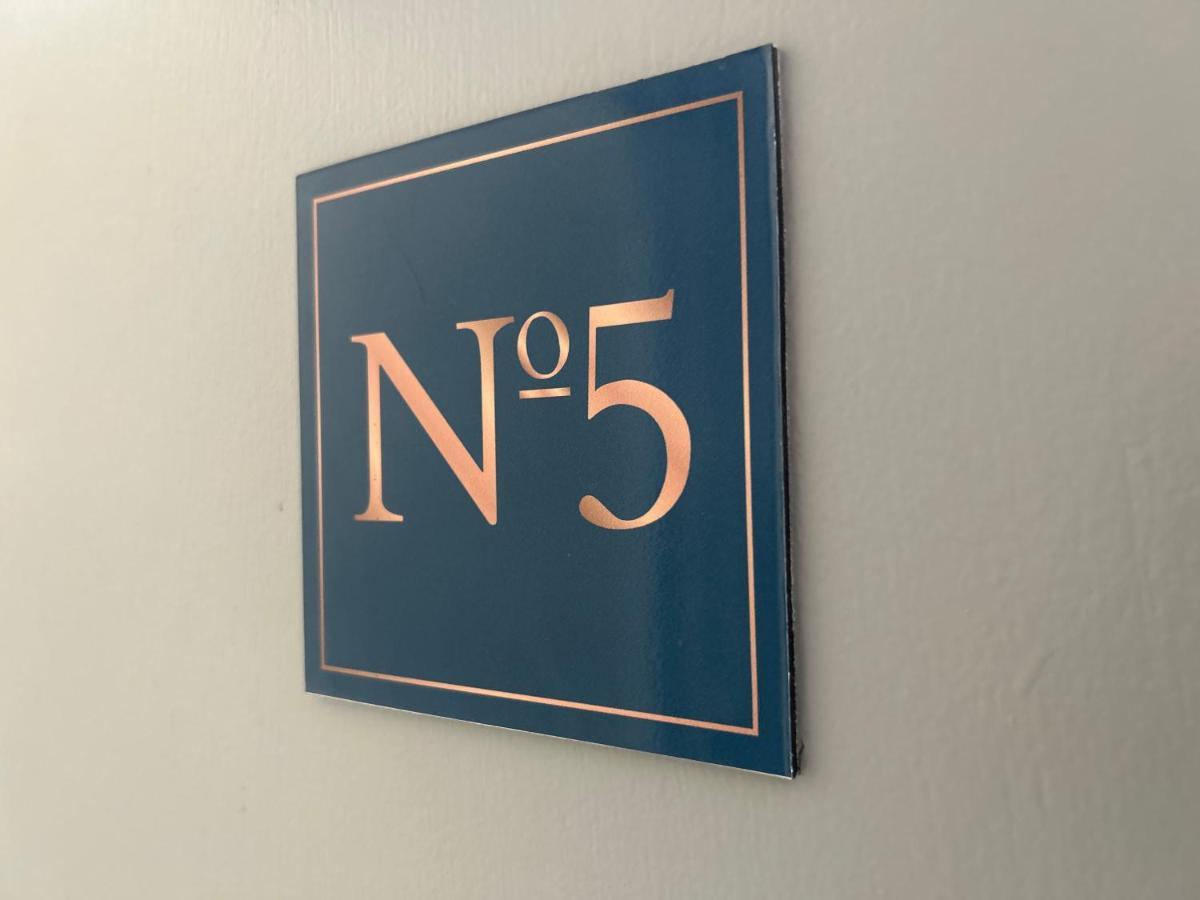 Hotel No5, Beachfront With Free Private Car Park Llandudno Exteriér fotografie