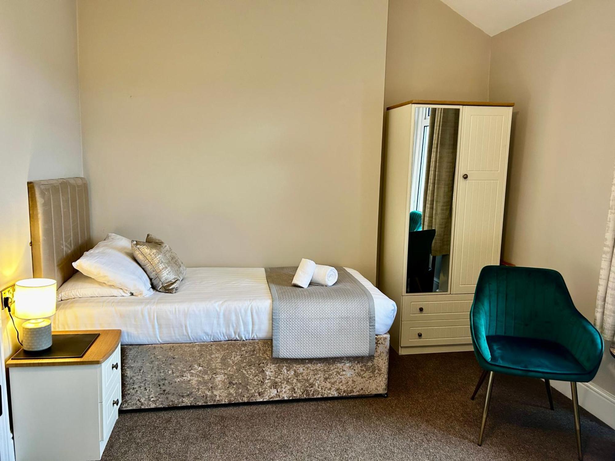 Hotel No5, Beachfront With Free Private Car Park Llandudno Exteriér fotografie